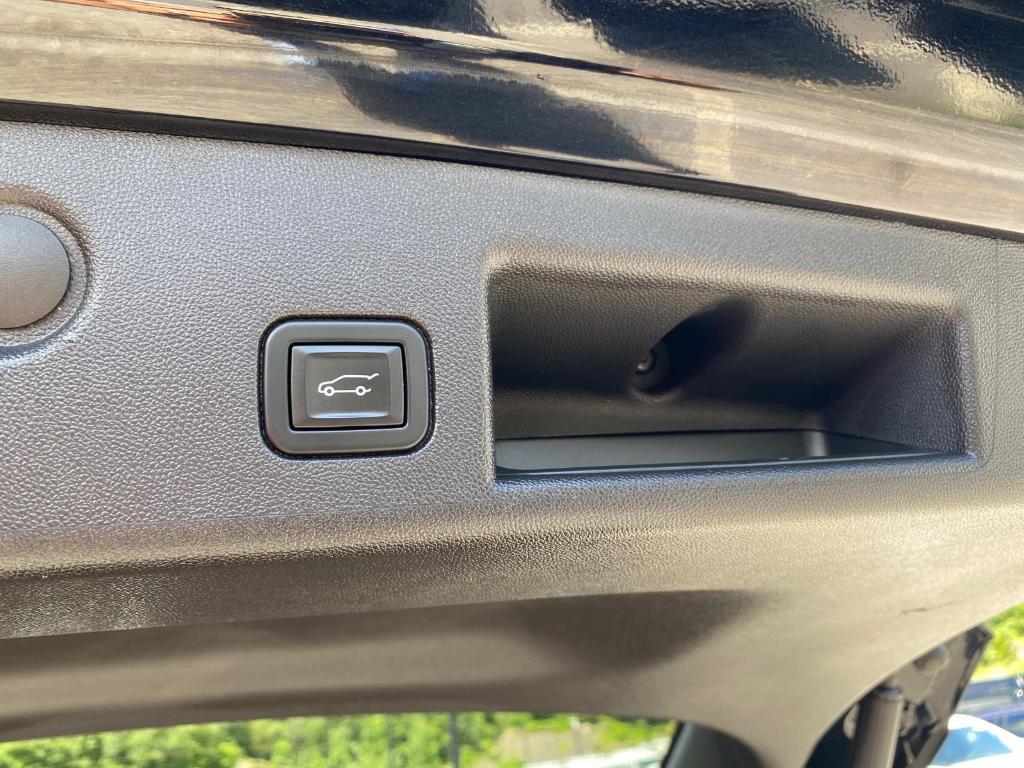 used 2023 Chevrolet Equinox car, priced at $29,995