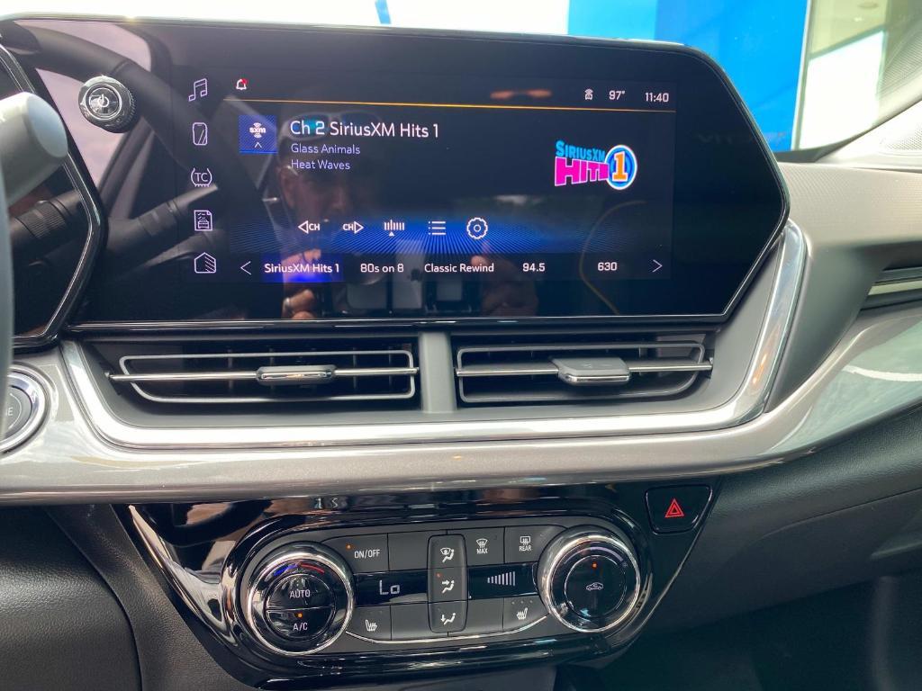 new 2025 Chevrolet Trax car, priced at $26,955