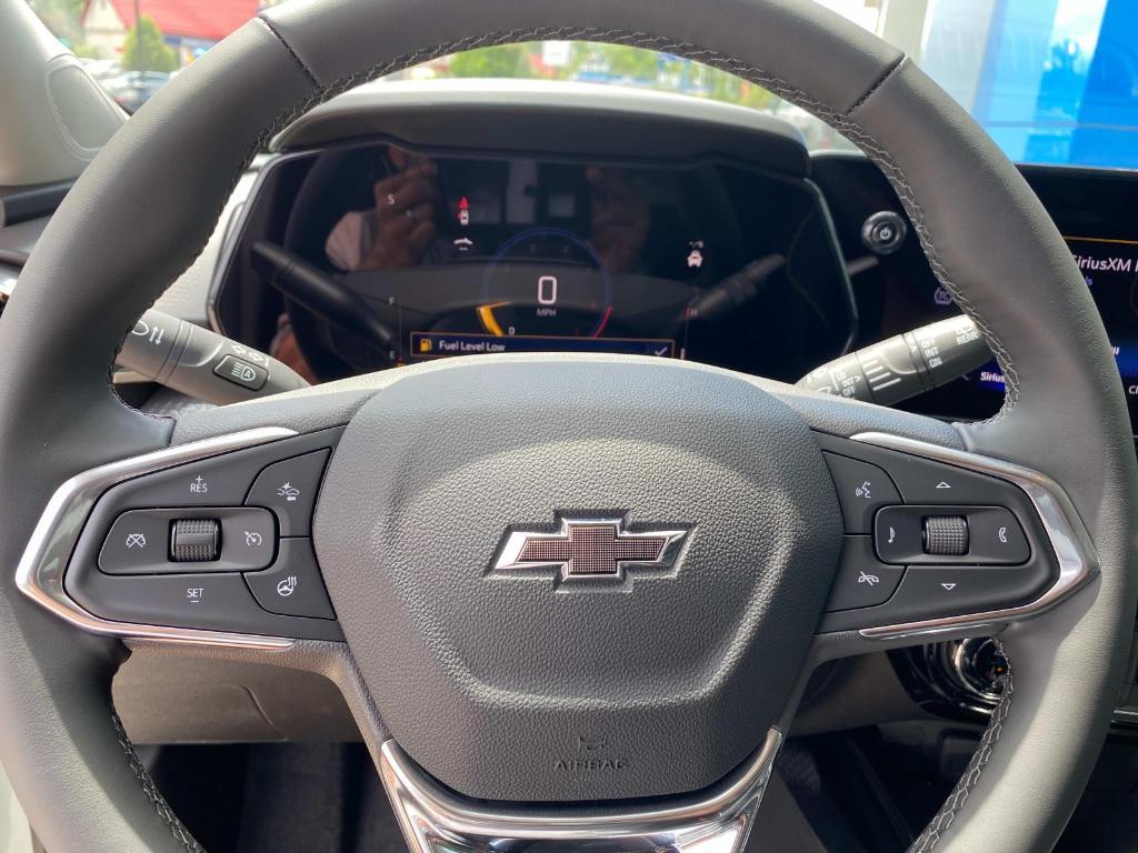 new 2025 Chevrolet Trax car, priced at $26,955