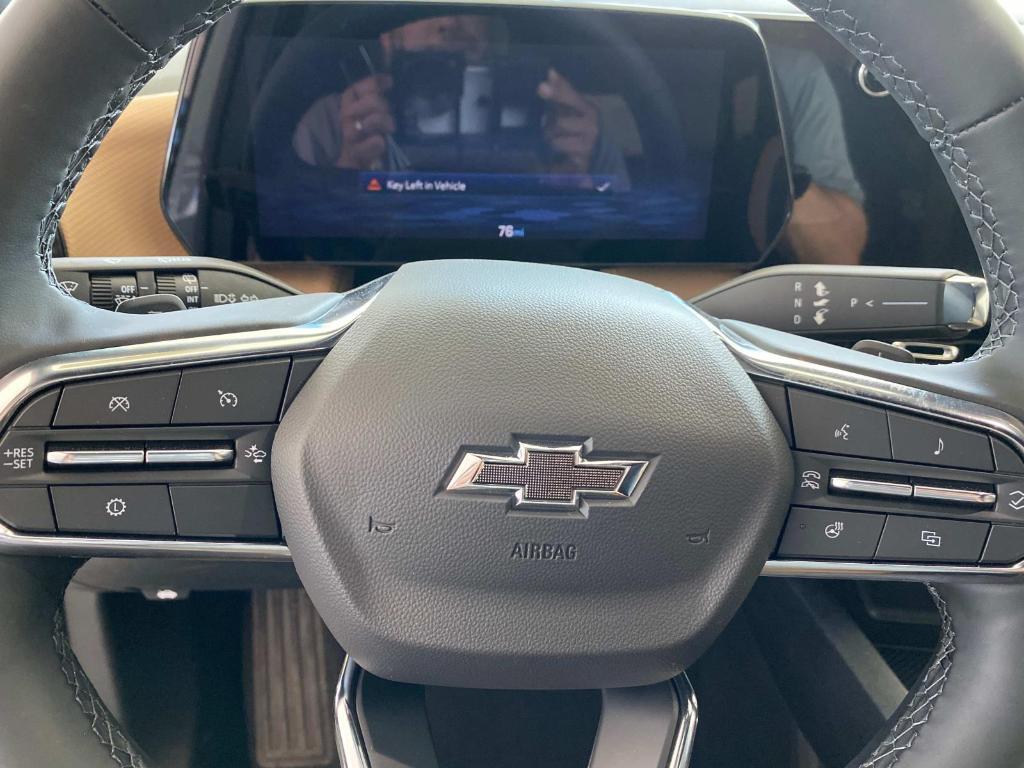 new 2025 Chevrolet Equinox car, priced at $37,430