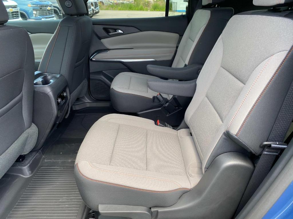 new 2025 Chevrolet Traverse car, priced at $45,045