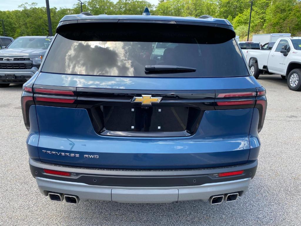 new 2025 Chevrolet Traverse car, priced at $45,045