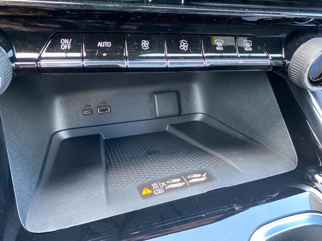 new 2025 Chevrolet Traverse car, priced at $45,045