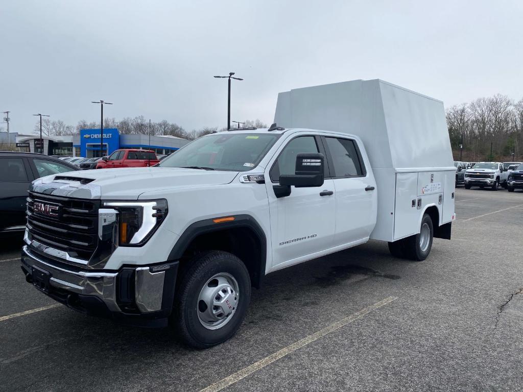 new 2025 GMC Sierra 3500 car, priced at $57,568