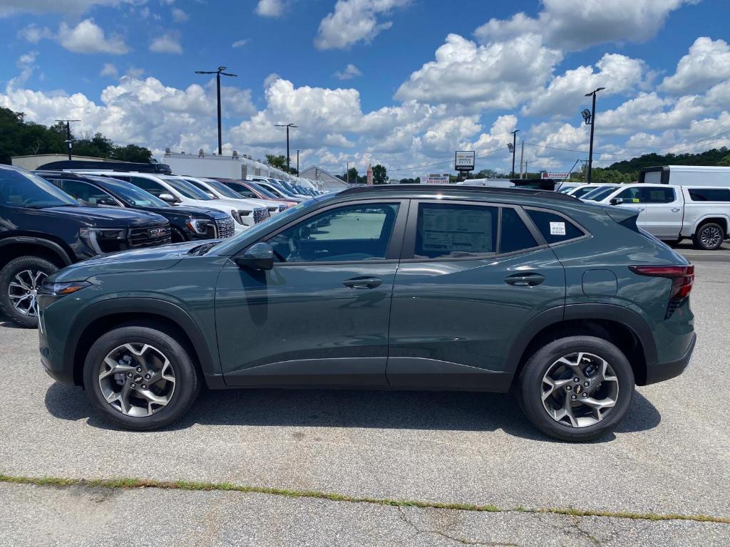 new 2025 Chevrolet Trax car, priced at $24,095