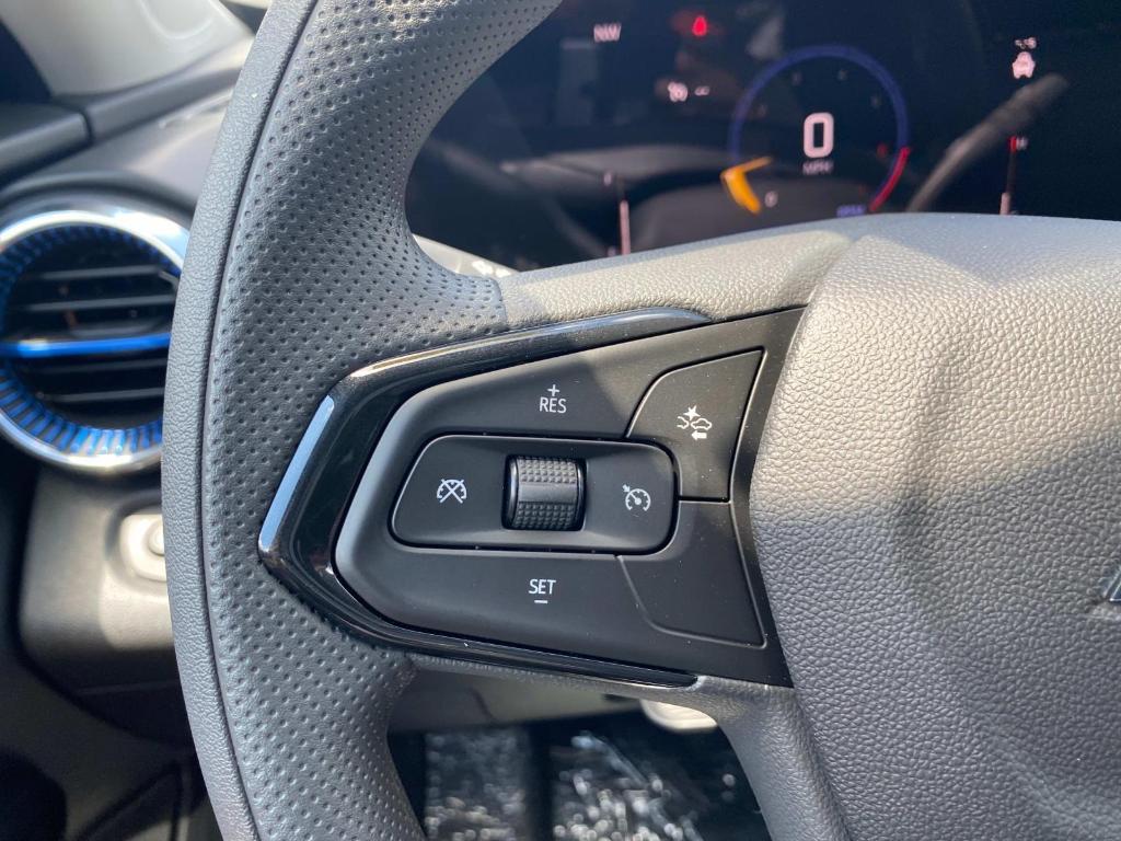new 2025 Chevrolet Trax car, priced at $24,095