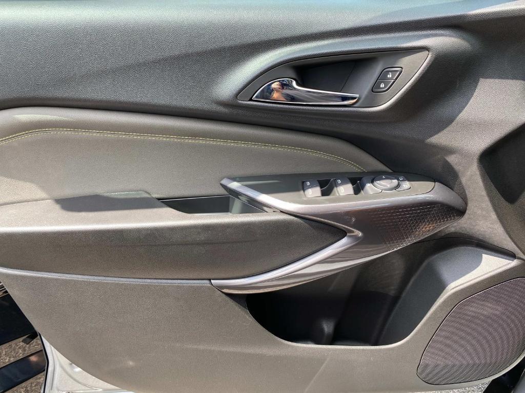 new 2025 Chevrolet Trax car, priced at $26,955