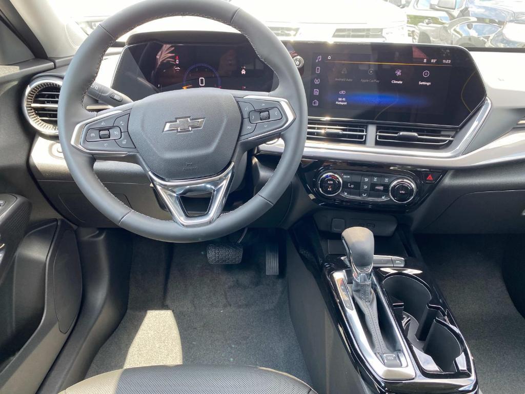 new 2025 Chevrolet Trax car, priced at $26,955