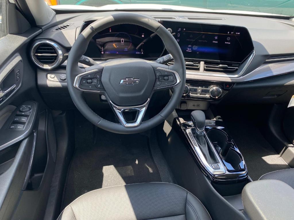 new 2025 Chevrolet Trax car, priced at $27,585