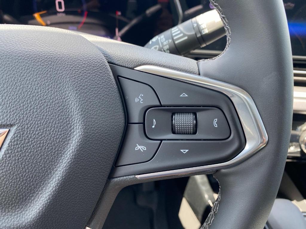 new 2025 Chevrolet Trax car, priced at $27,585