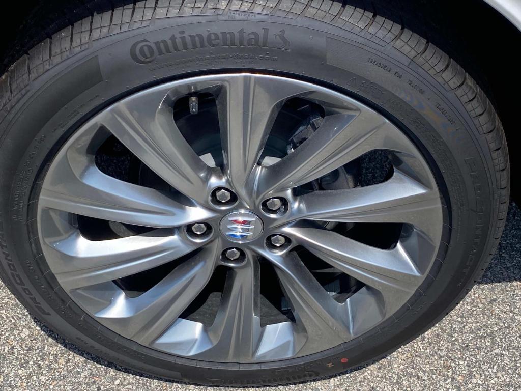 new 2025 Buick Envista car, priced at $32,435