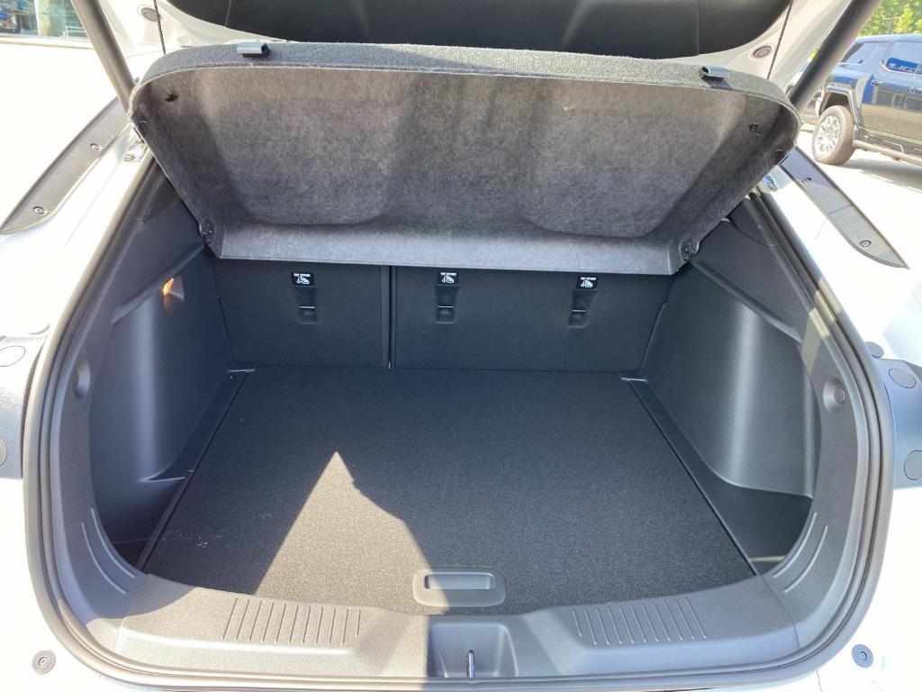 new 2025 Buick Envista car, priced at $32,435