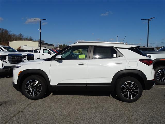 used 2025 Chevrolet TrailBlazer car, priced at $30,080
