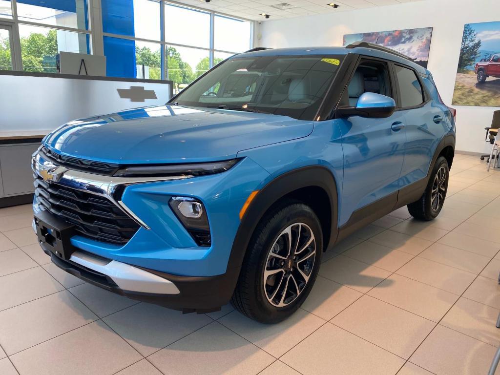 new 2025 Chevrolet TrailBlazer car, priced at $30,575