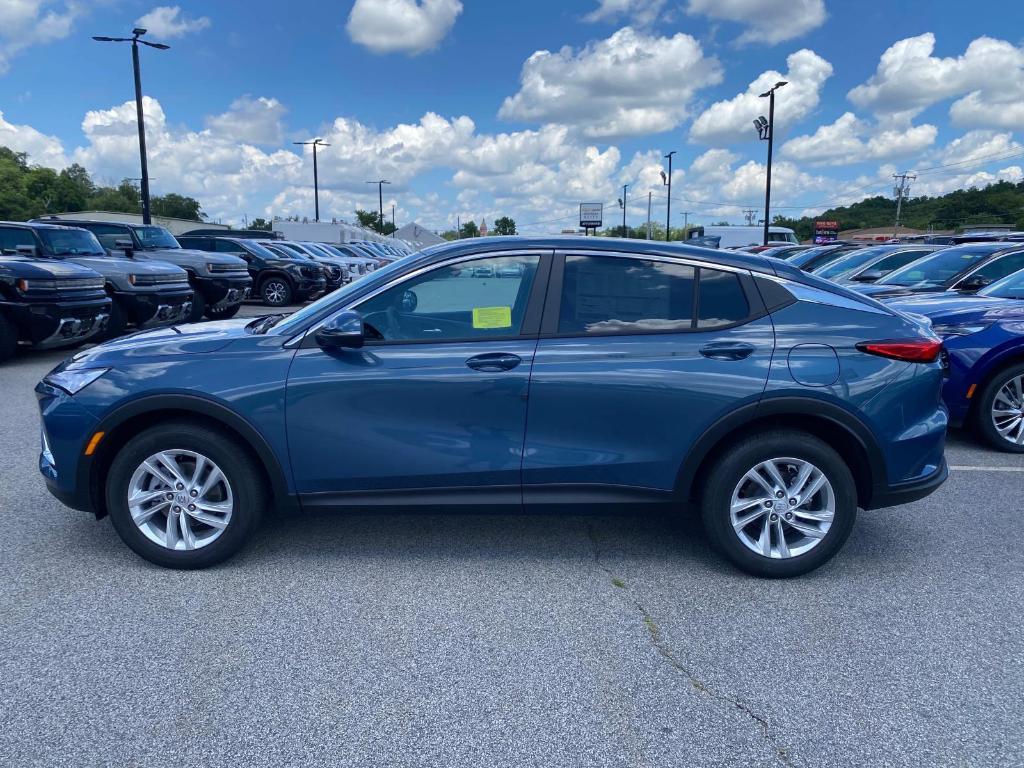 new 2025 Buick Envista car, priced at $27,530