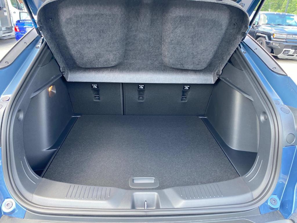 new 2025 Buick Envista car, priced at $27,530