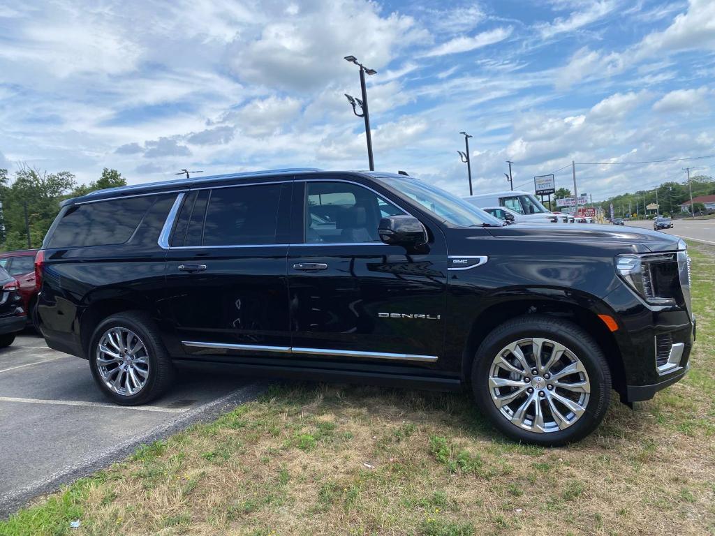 used 2024 GMC Yukon XL car, priced at $86,575