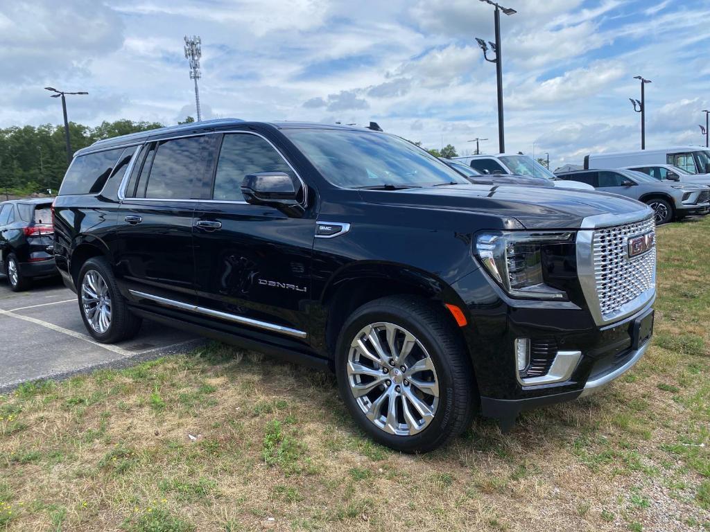 used 2024 GMC Yukon XL car, priced at $86,575