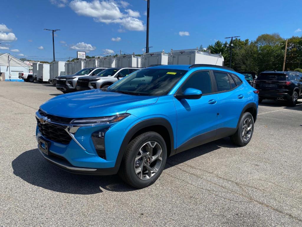 new 2025 Chevrolet Trax car, priced at $25,880