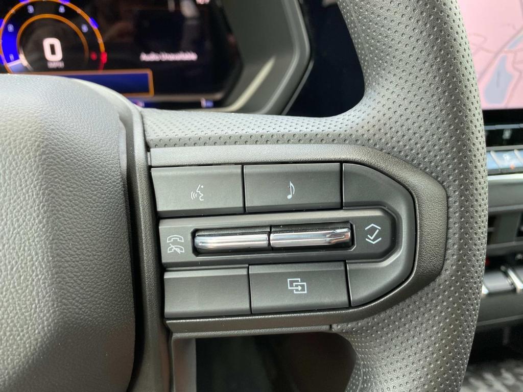 new 2025 Chevrolet Colorado car, priced at $37,990