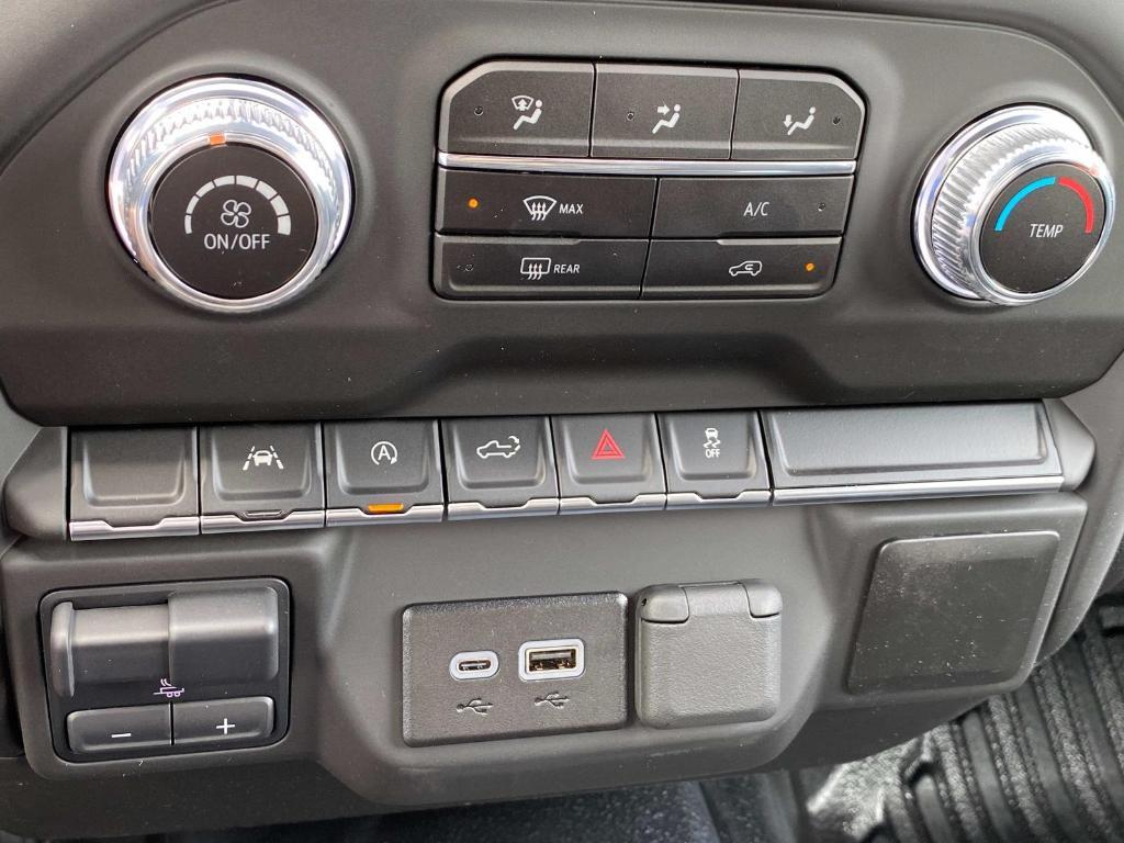 new 2025 GMC Sierra 1500 car, priced at $47,695