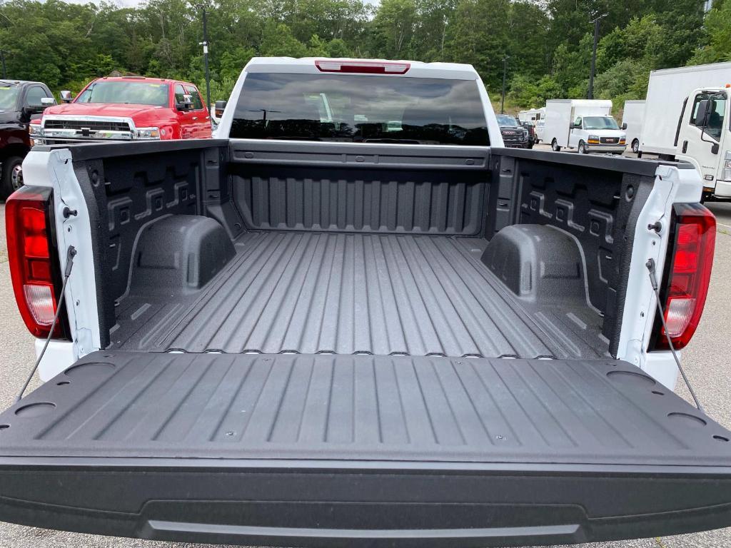 new 2025 GMC Sierra 1500 car, priced at $47,695
