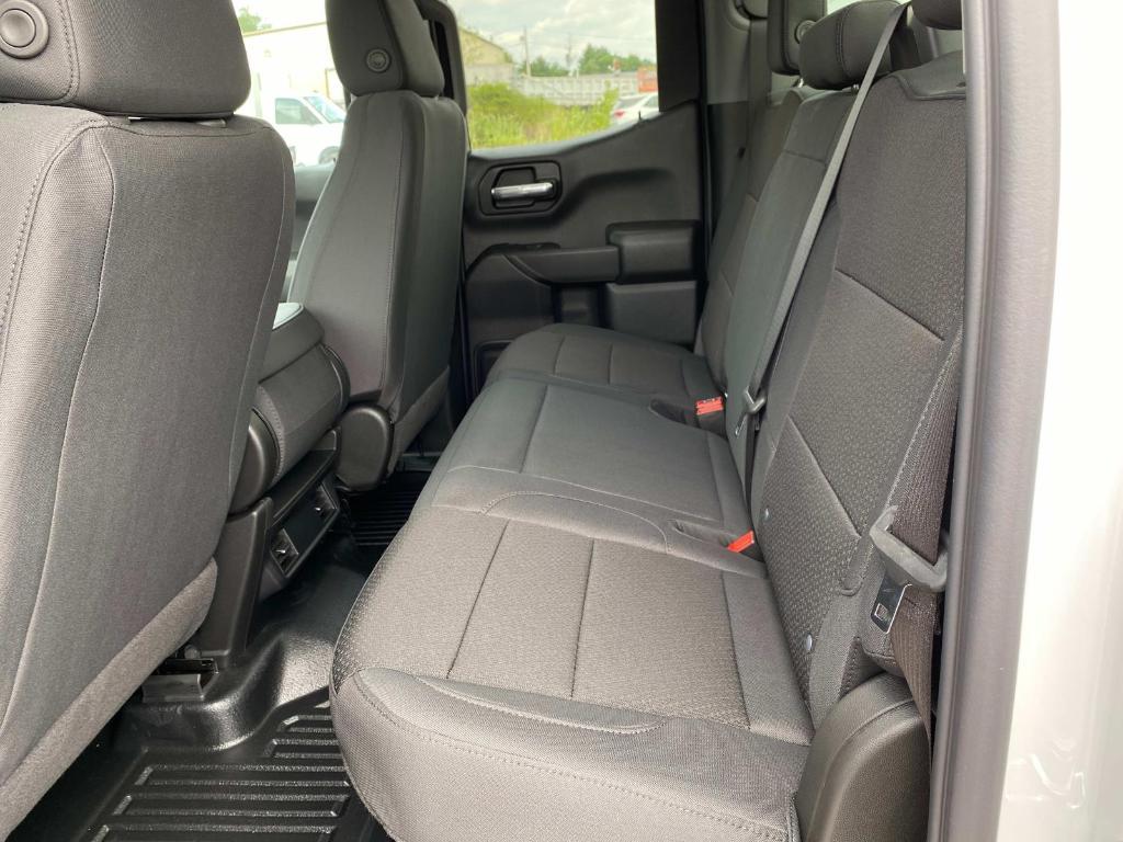 new 2025 GMC Sierra 1500 car, priced at $47,695