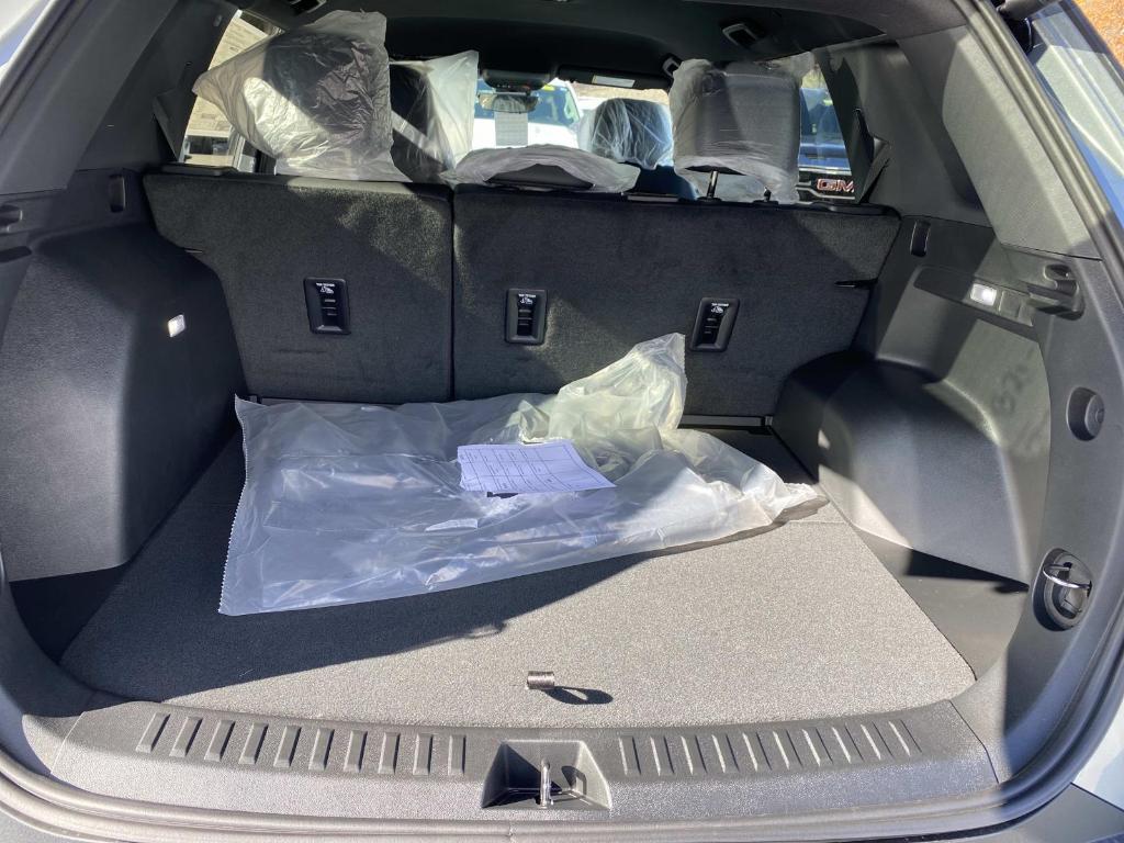 new 2026 Chevrolet Equinox car, priced at $35,755