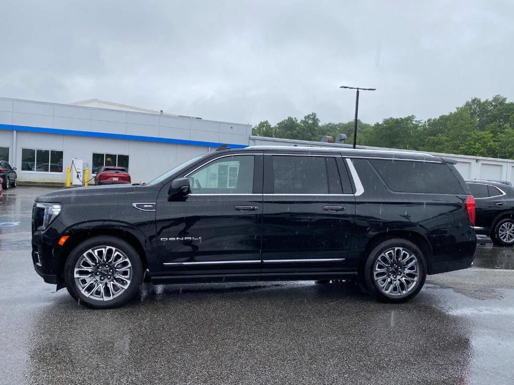 used 2024 GMC Yukon XL car, priced at $89,990