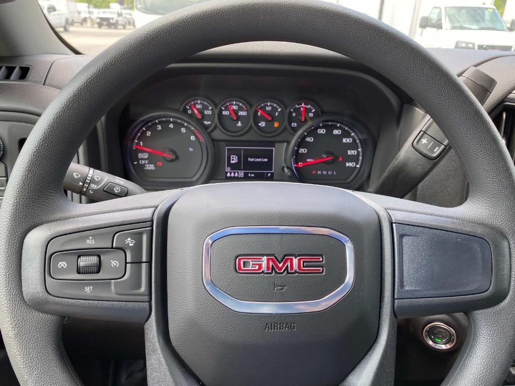 new 2025 GMC Sierra 1500 car, priced at $47,695