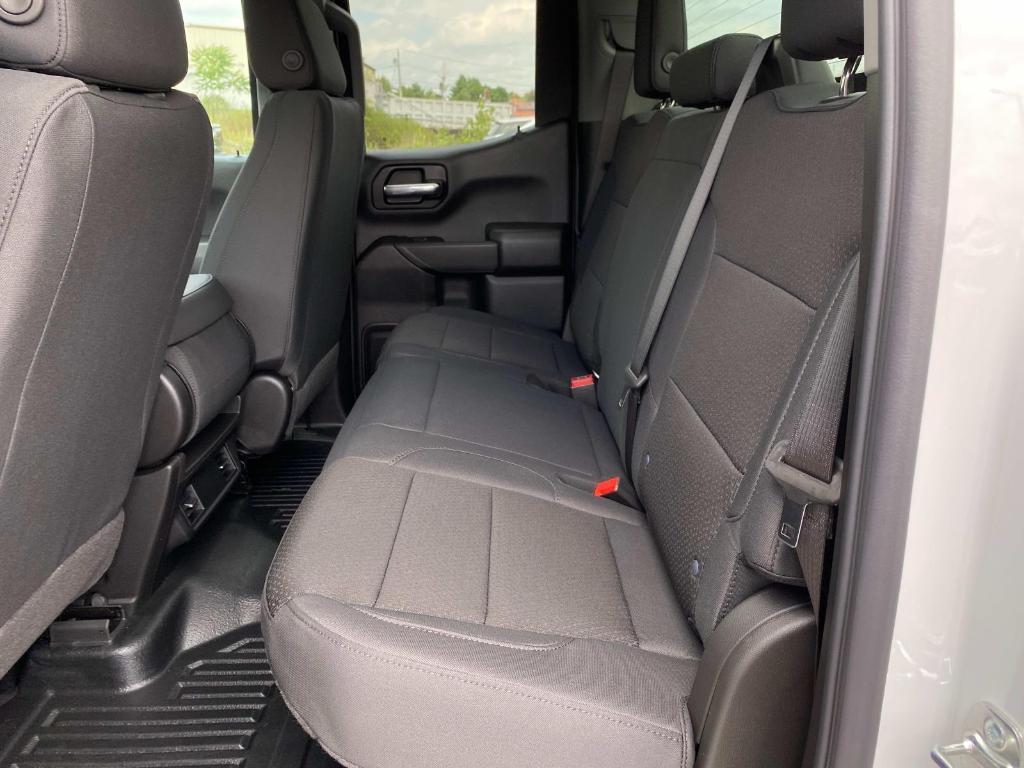 new 2025 GMC Sierra 1500 car, priced at $47,695