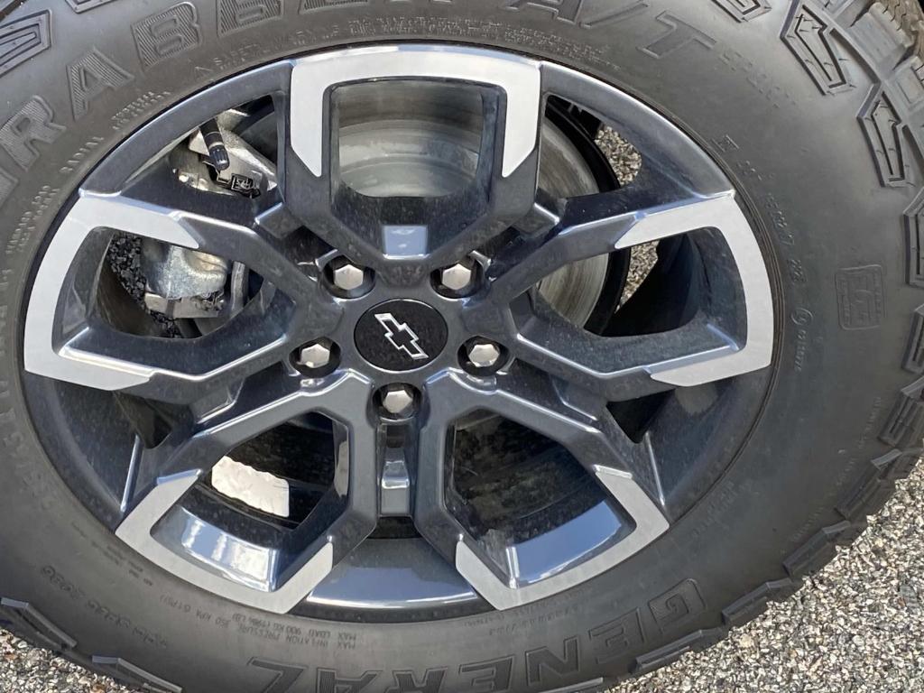 new 2026 Chevrolet Equinox car, priced at $38,840