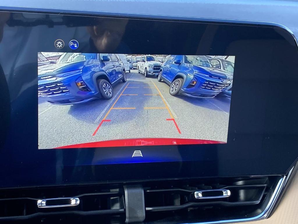 new 2026 Chevrolet Equinox car, priced at $38,840