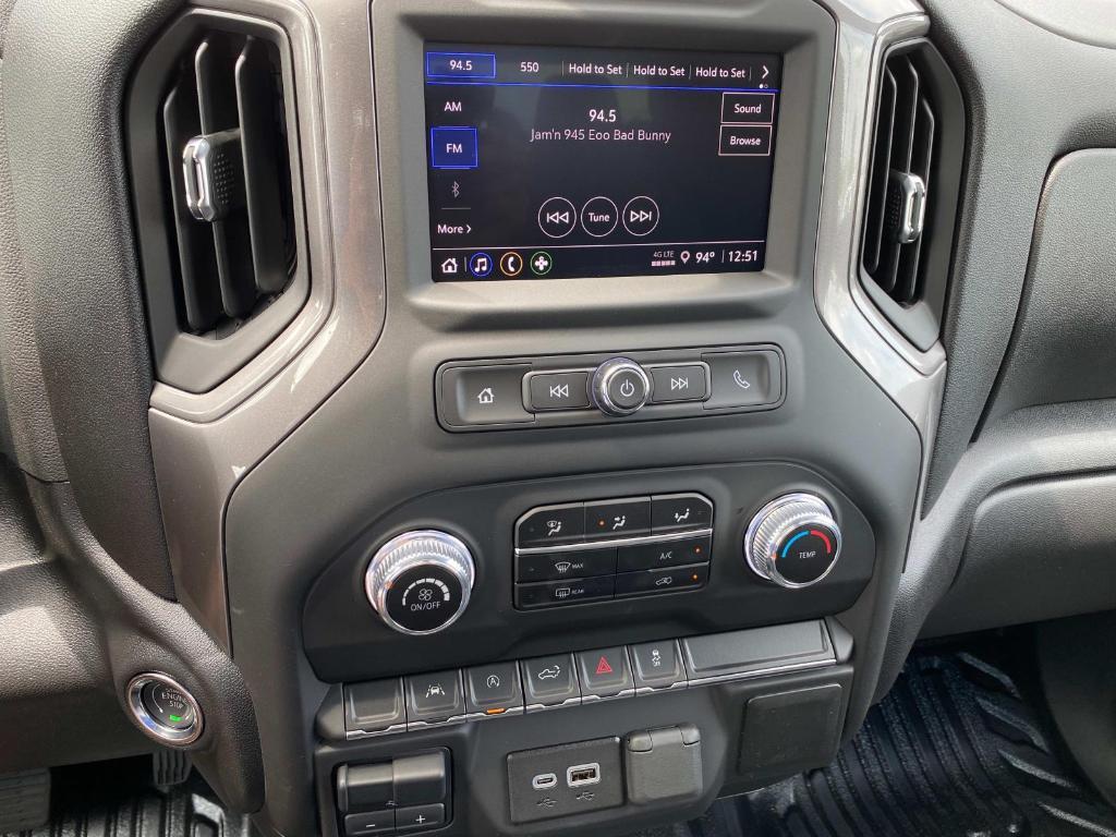 new 2025 GMC Sierra 1500 car, priced at $47,695
