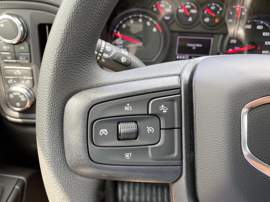 new 2025 GMC Sierra 1500 car, priced at $47,695