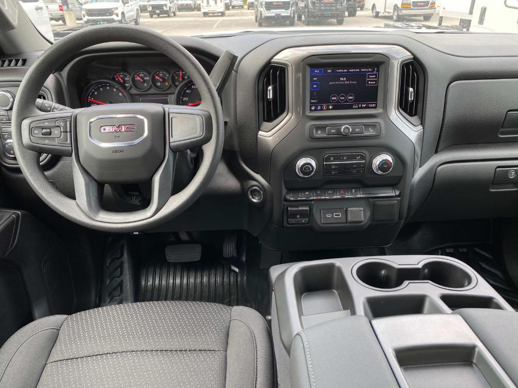 new 2025 GMC Sierra 1500 car, priced at $47,695
