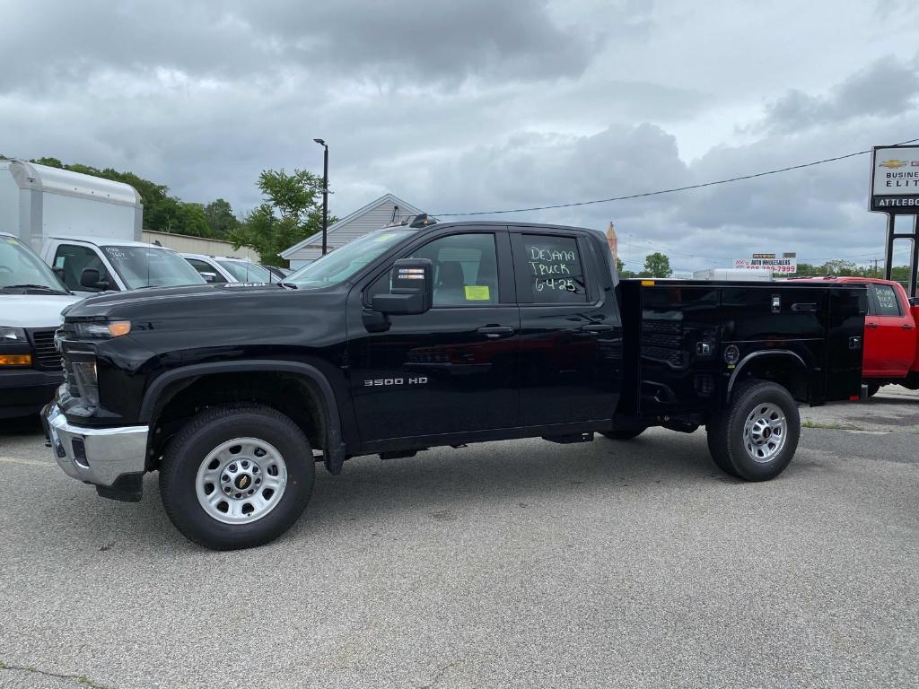 new 2025 Chevrolet Silverado 3500 car, priced at $54,188