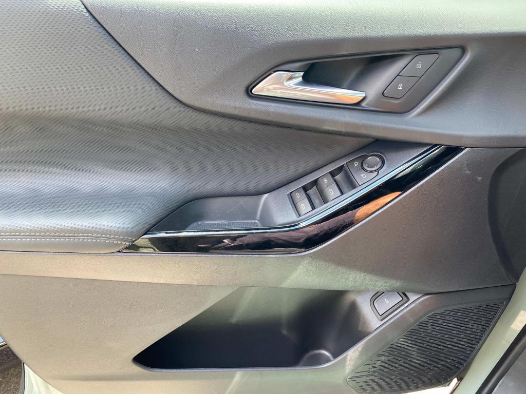 new 2026 Chevrolet Equinox car, priced at $35,240