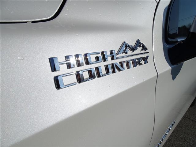 used 2022 Chevrolet Suburban car, priced at $69,877