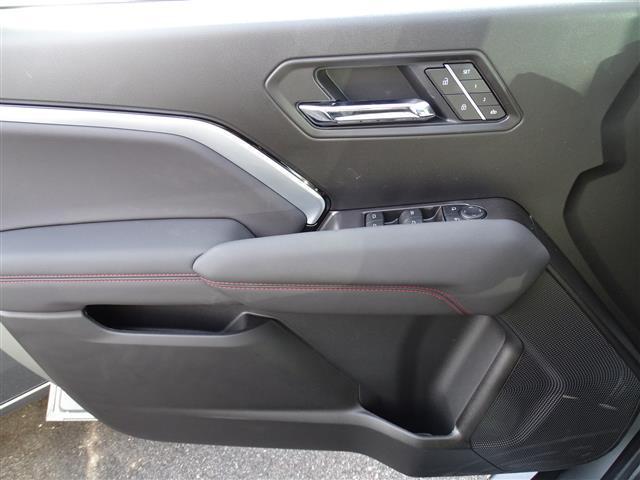 new 2025 Chevrolet Colorado car, priced at $48,305