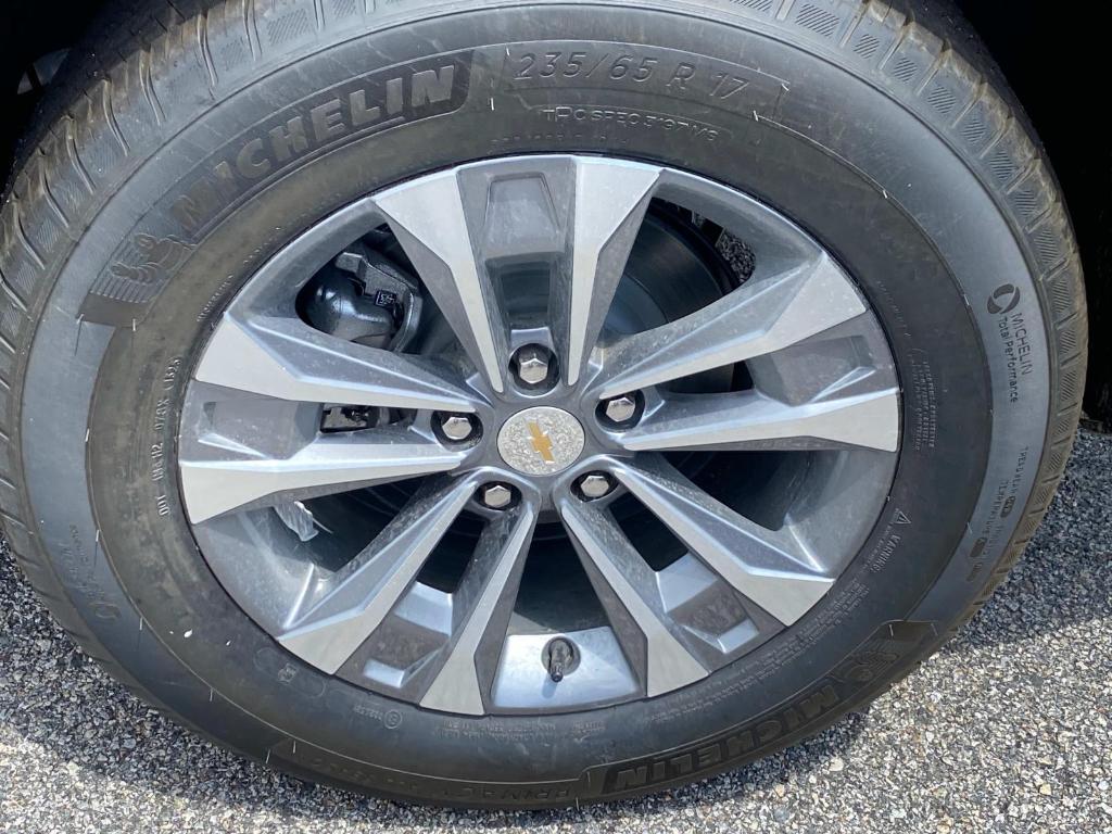 new 2026 Chevrolet Equinox car, priced at $34,045