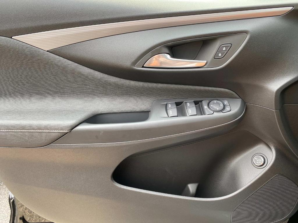 new 2025 Buick Envista car, priced at $31,835