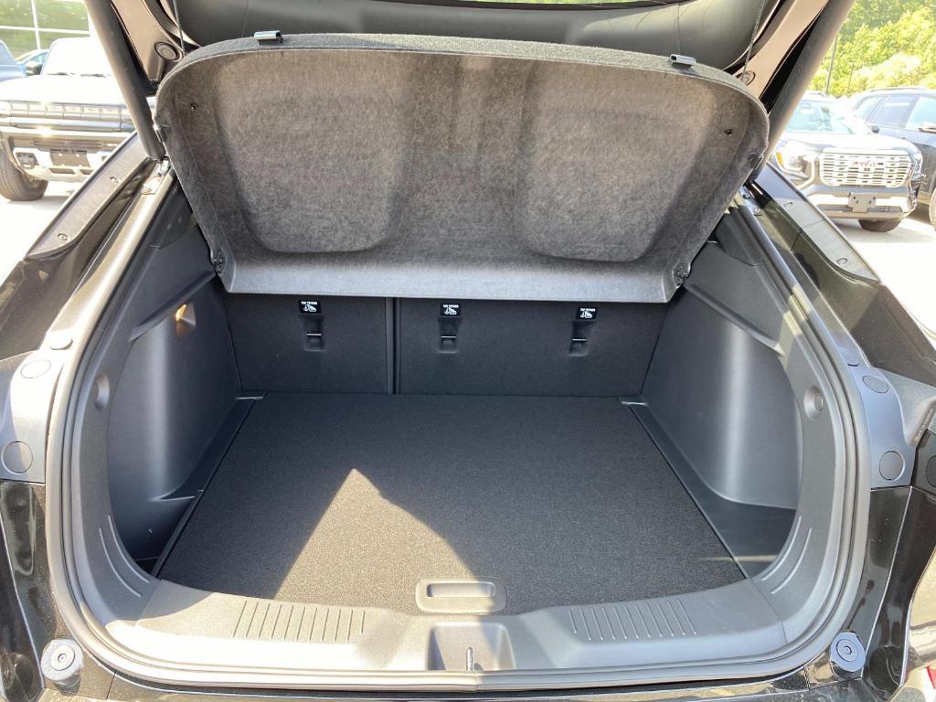 new 2025 Buick Envista car, priced at $28,930