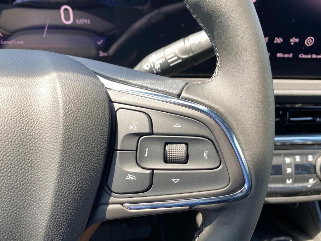 new 2025 Buick Envista car, priced at $28,930