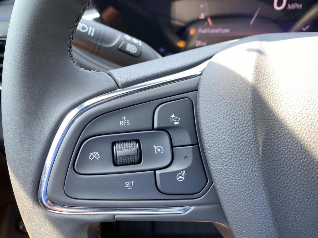 new 2025 Buick Envista car, priced at $28,930