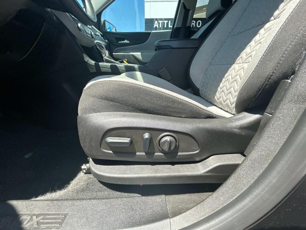 used 2022 Chevrolet Equinox car, priced at $21,990