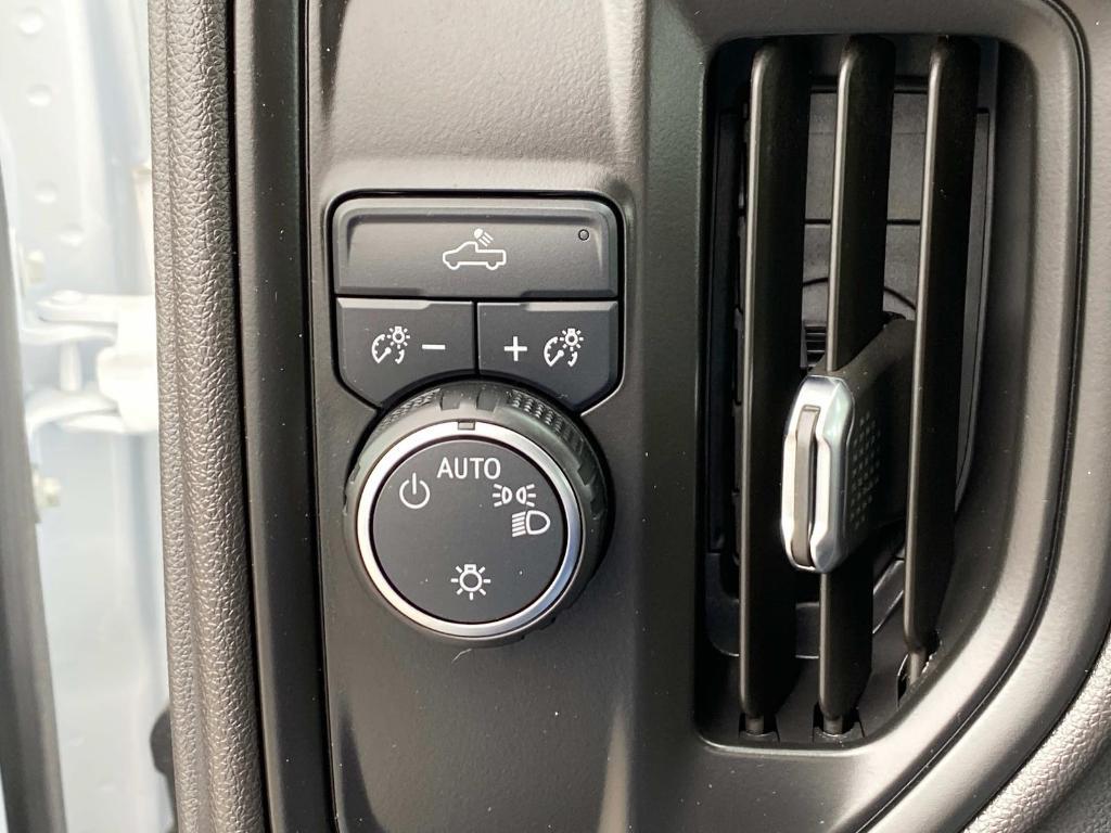 used 2024 Chevrolet Silverado 1500 car, priced at $32,750
