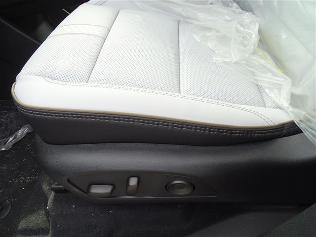 new 2025 Chevrolet Traverse car, priced at $59,170