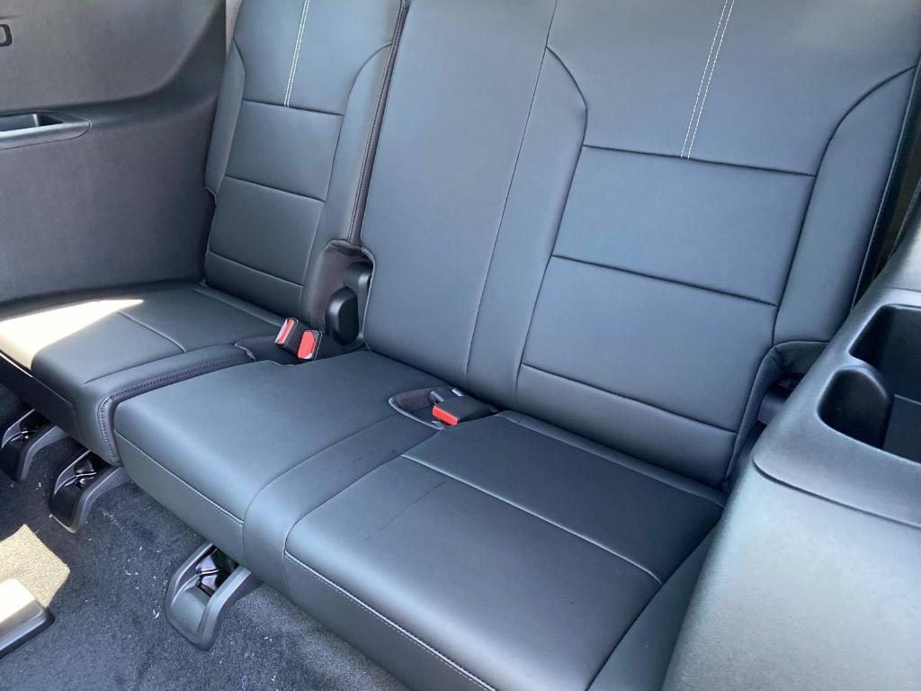 new 2025 GMC Acadia car, priced at $52,220