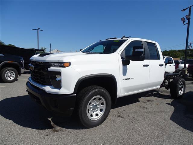 new 2024 Chevrolet Silverado 3500 car, priced at $54,606